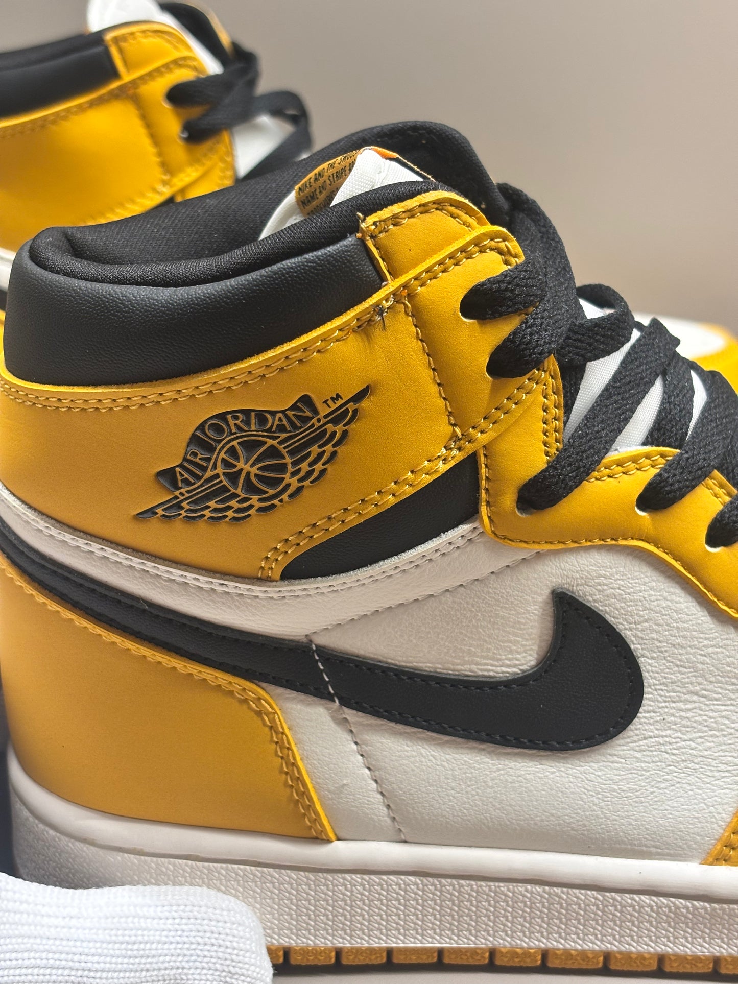 Air Jordan 1