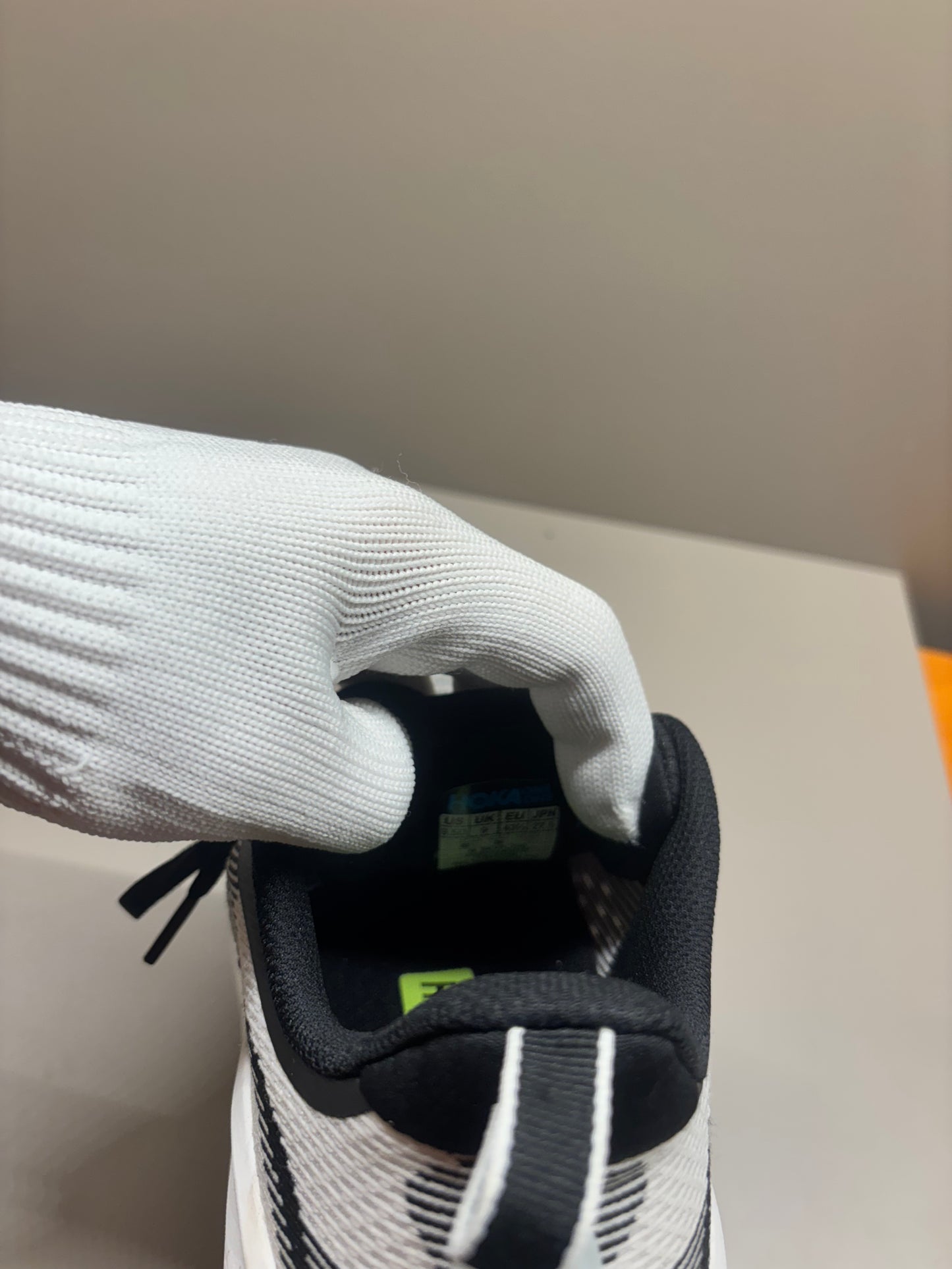 Hoka Skyflow Black and white